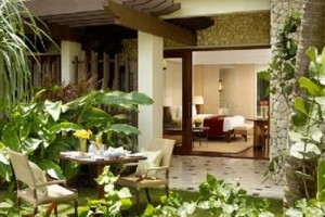Shangri-La's Boracay Resort & Spa voted  best hotel in Boracay