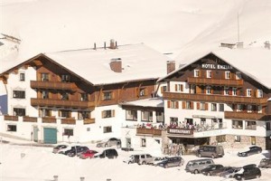 Sporthotel Enzian voted 6th best hotel in Zurs