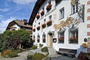 Strasserwirt**** Herrenansitz zu Tirol voted  best hotel in Strassen