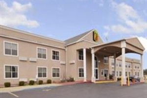 Super 8 Motel Athens (Alabama) voted 5th best hotel in Athens 