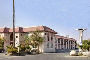 Super 8 Motel Buttonwillow voted 2nd best hotel in Buttonwillow