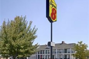 Super 8 Motel Clinton (Tennessee) voted 5th best hotel in Clinton 
