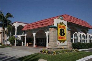 Super 8 Anaheim/Near Disneyland Image