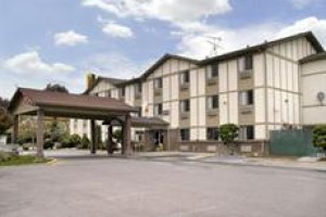 Super 8 Motel Gilroy voted 5th best hotel in Gilroy