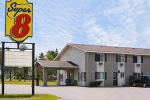 Super 8 Motel Iron Mountain voted 4th best hotel in Iron Mountain