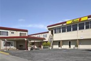 Super 8 Motel San Mateo voted 10th best hotel in San Mateo