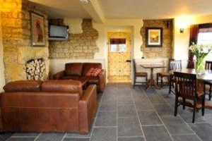 The Coach and Horses voted 4th best hotel in Bourton-on-the-Water
