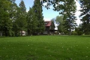 The Inn at Ellsworth Estate Image