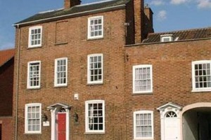 The Red House Grantham voted 3rd best hotel in Grantham