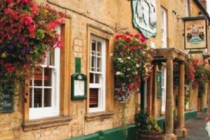 Redesdale Arms Hotel voted 4th best hotel in Moreton-in-Marsh