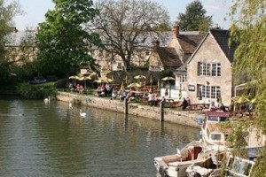 The Riverside Bed & Breakfast Lechdale voted 3rd best hotel in Lechlade