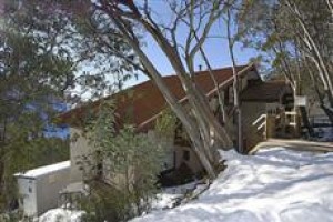 Trackers Mountain Lodge voted 4th best hotel in Falls Creek