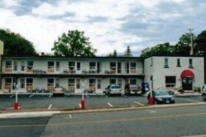 Traveler's Hotel Image