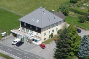 Villa Otto voted 3rd best hotel in Kirchbach