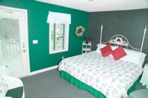 WeatherPine Inn Image