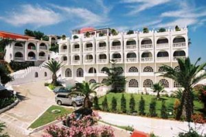White Castle voted  best hotel in Kato Achaia