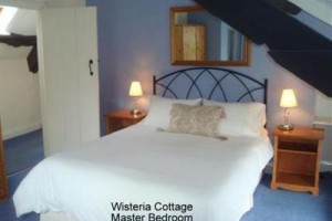 Wisteria Cottage Image
