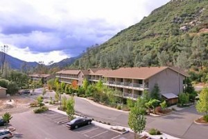 Yosemite View Lodge voted  best hotel in El Portal