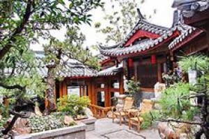 Zen Garden Hotel Lion Mountain Yard Image